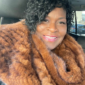 Meet your Posher, Glenda